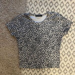 Brandy Melville leapord print top